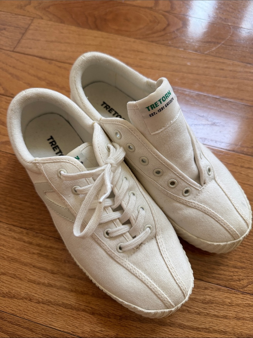 Tretorn Ladies 8 Canvas Sneakers in White